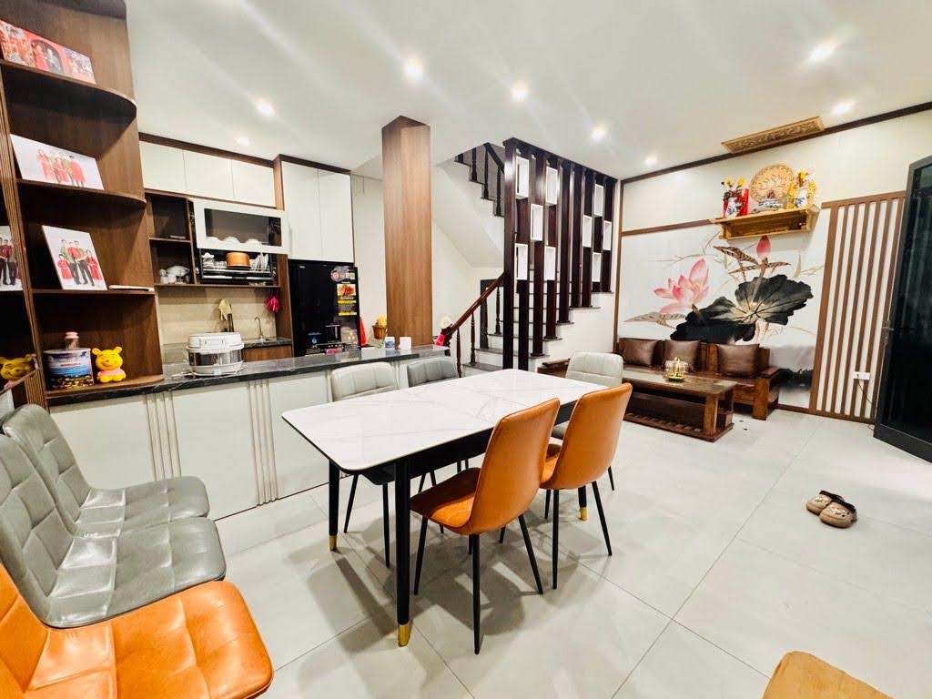 Bán nhà phân lô Chiến Thắng Hà Đông DT 35m2 x 4 tầng ô tô đỗ cửa giá 13 tỷ